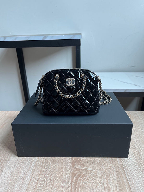 Chanel Luxury Handbag Style 148