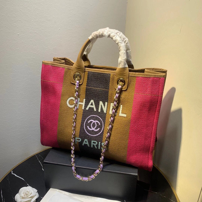 Chanel Luxury Handbag Style 559