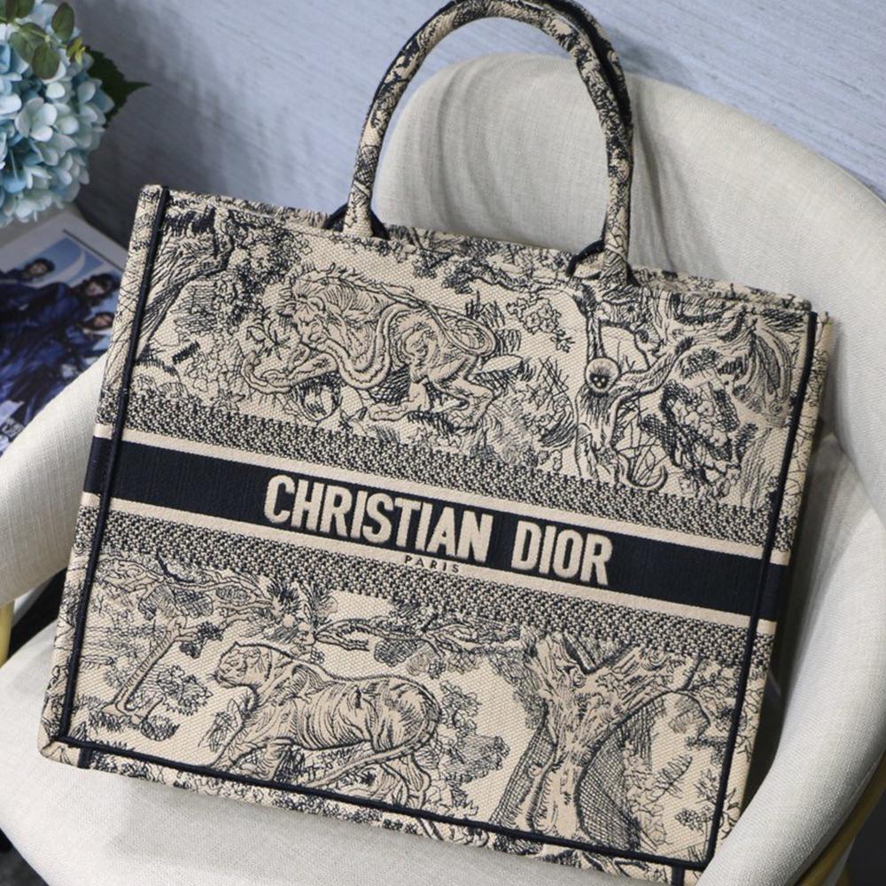 Gucci Book Tote Tote Bag