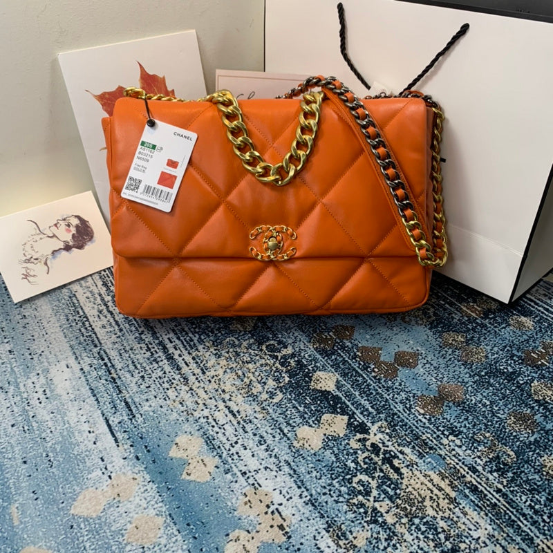 Chanel Luxury Handbag Style 568