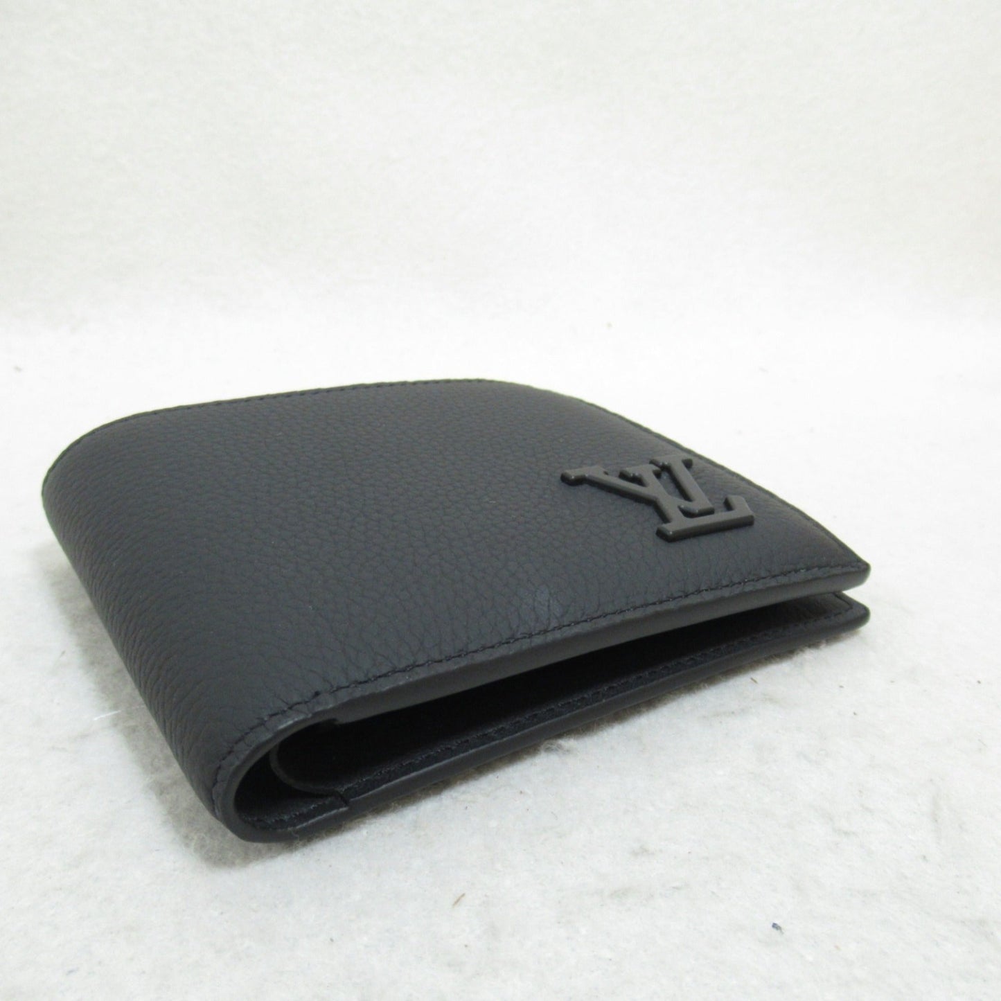 Louis Vuitton Noir Leather Wallet (Bi-Fold)