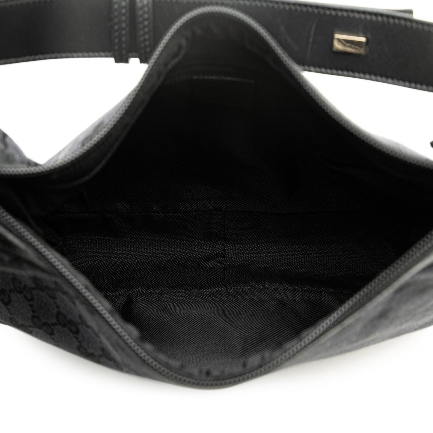 Gucci GG Canvas Shoulder Bag (SHG-nNgF0V)
