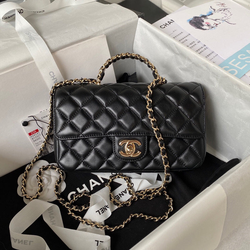 Chanel Luxury Handbag Style 319