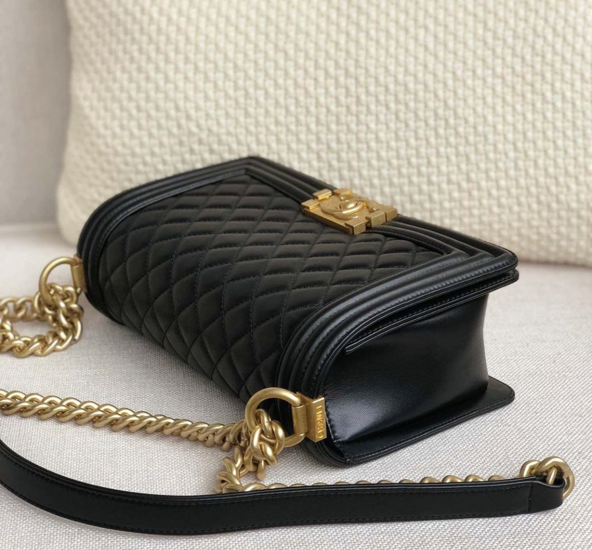 C h boy black/gold