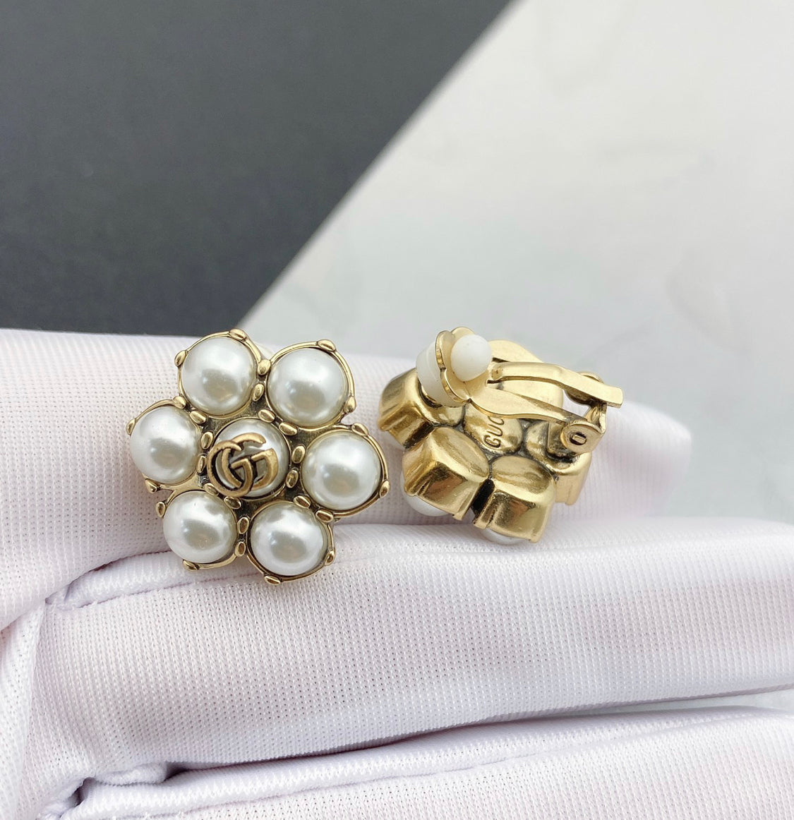 G u c c i earrings