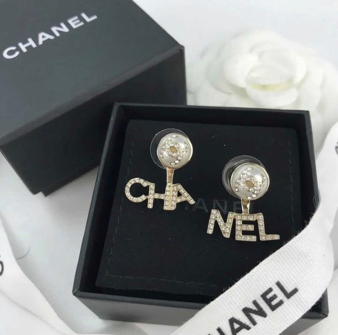 C h earrings