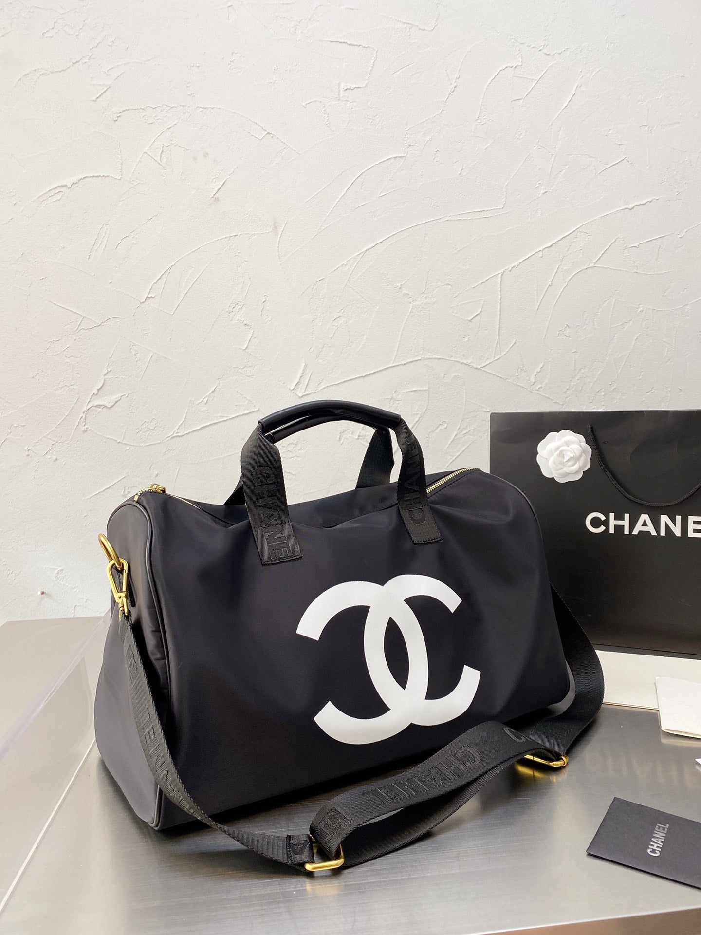 C h duffle Size:44*25