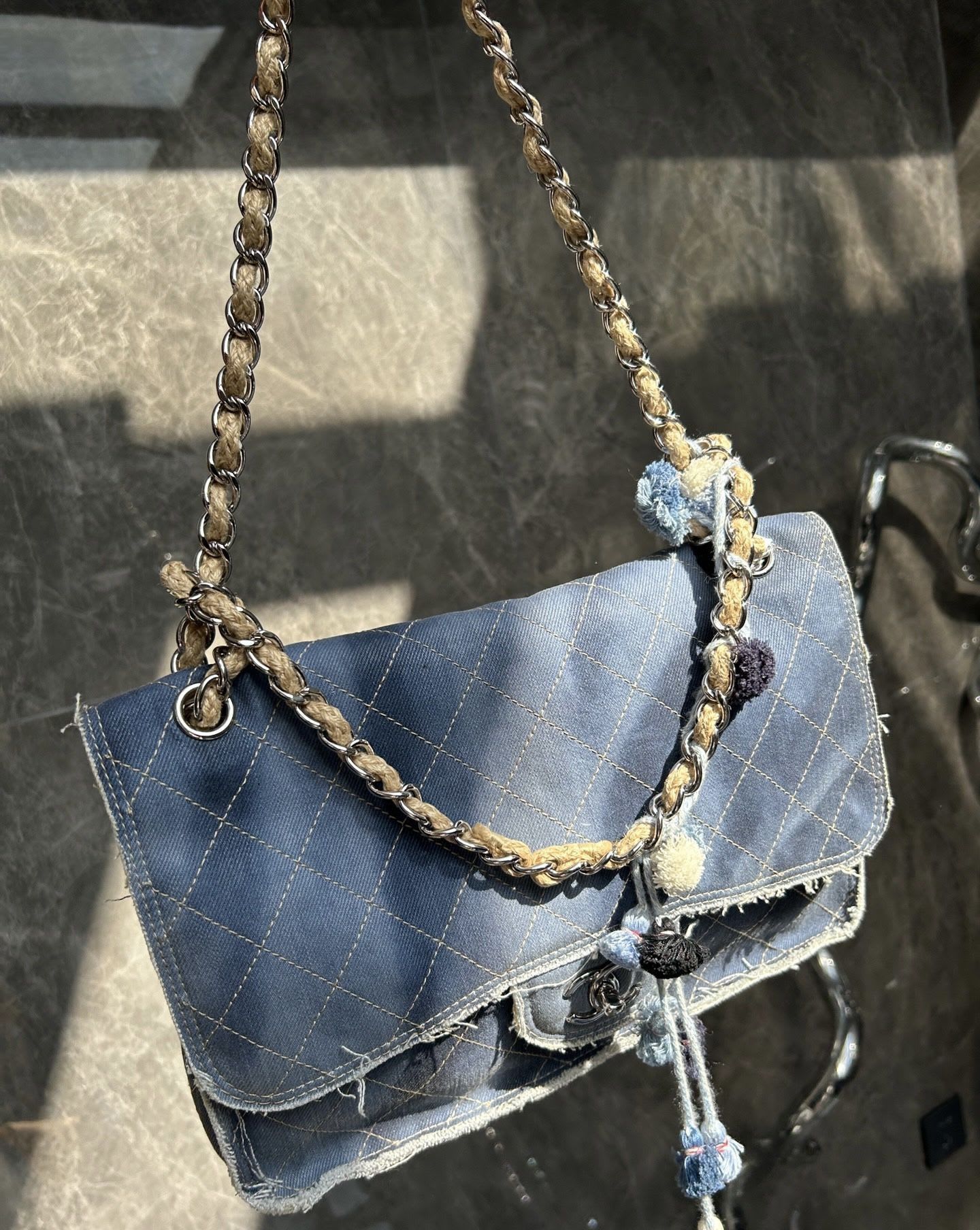 Chanel Luxury Leather Handbag Style 18