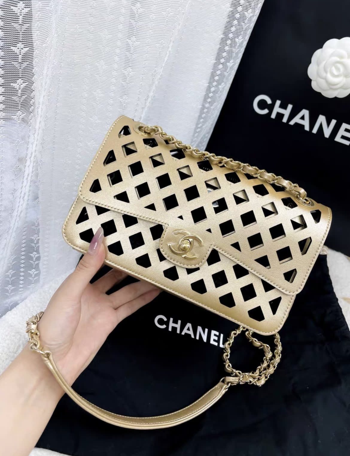 Chanel 21 Ss Gold Diamond Pattern Cf Chain Bag