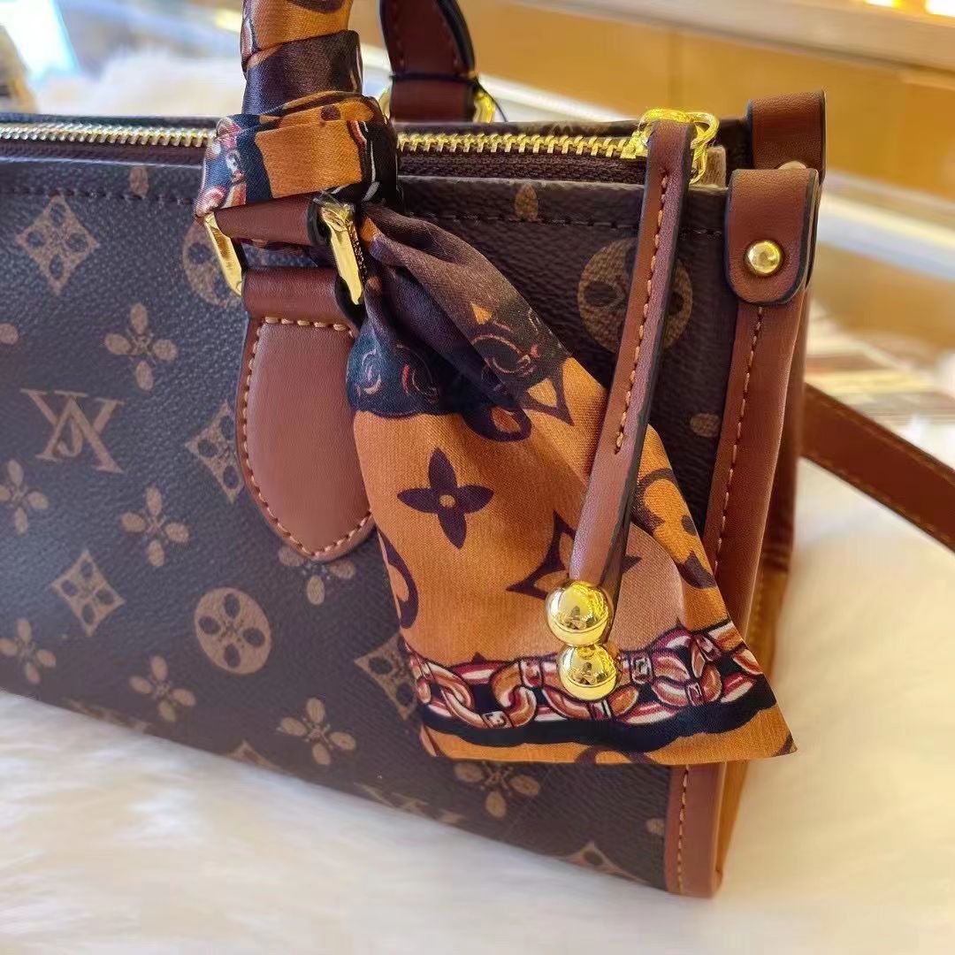 2023 VL Handbag -67