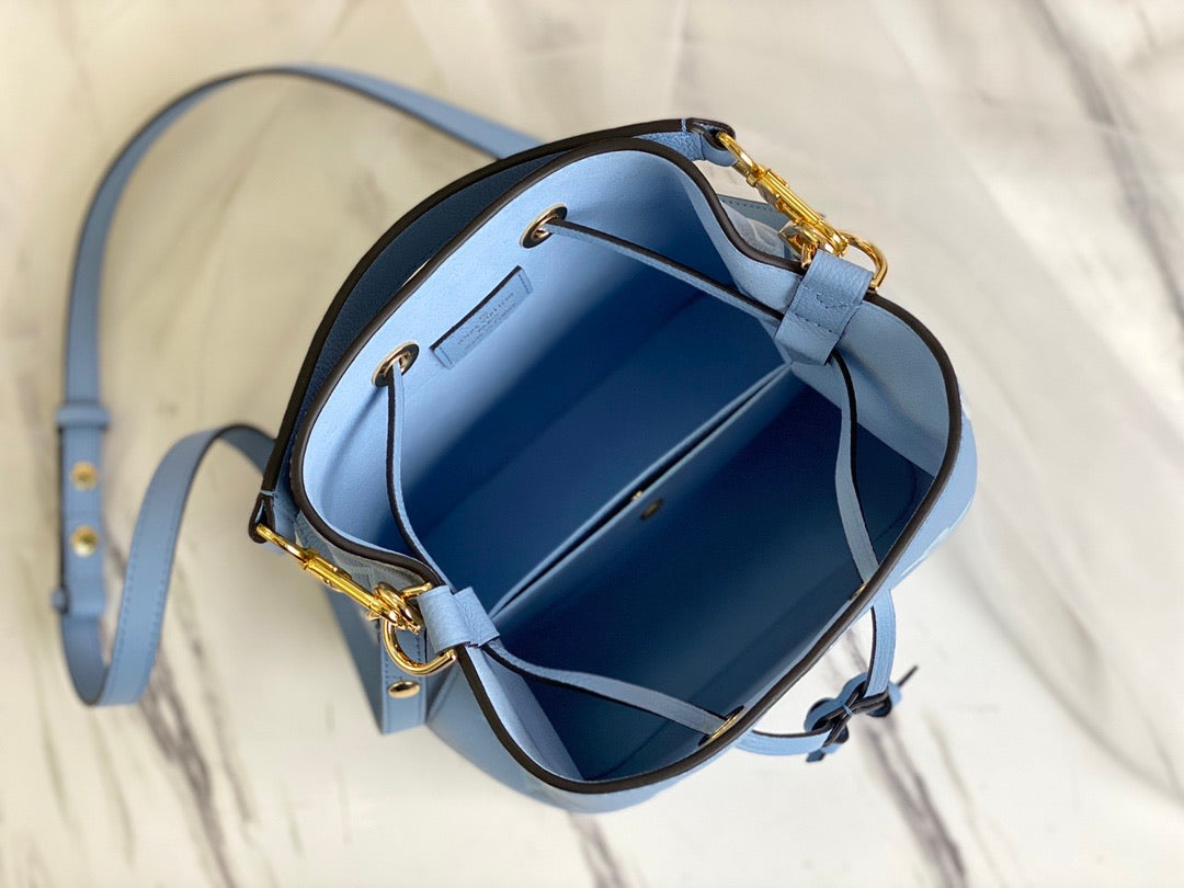 Lv giant blue