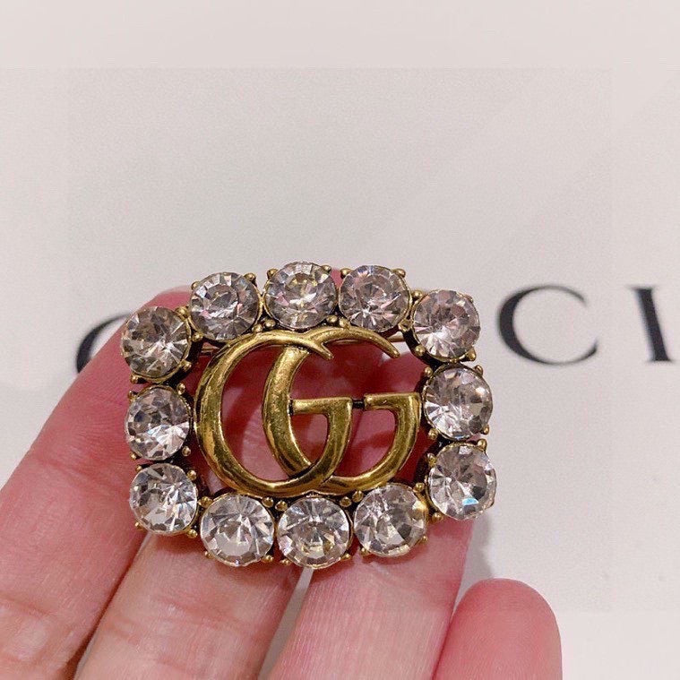 Diamond brooch