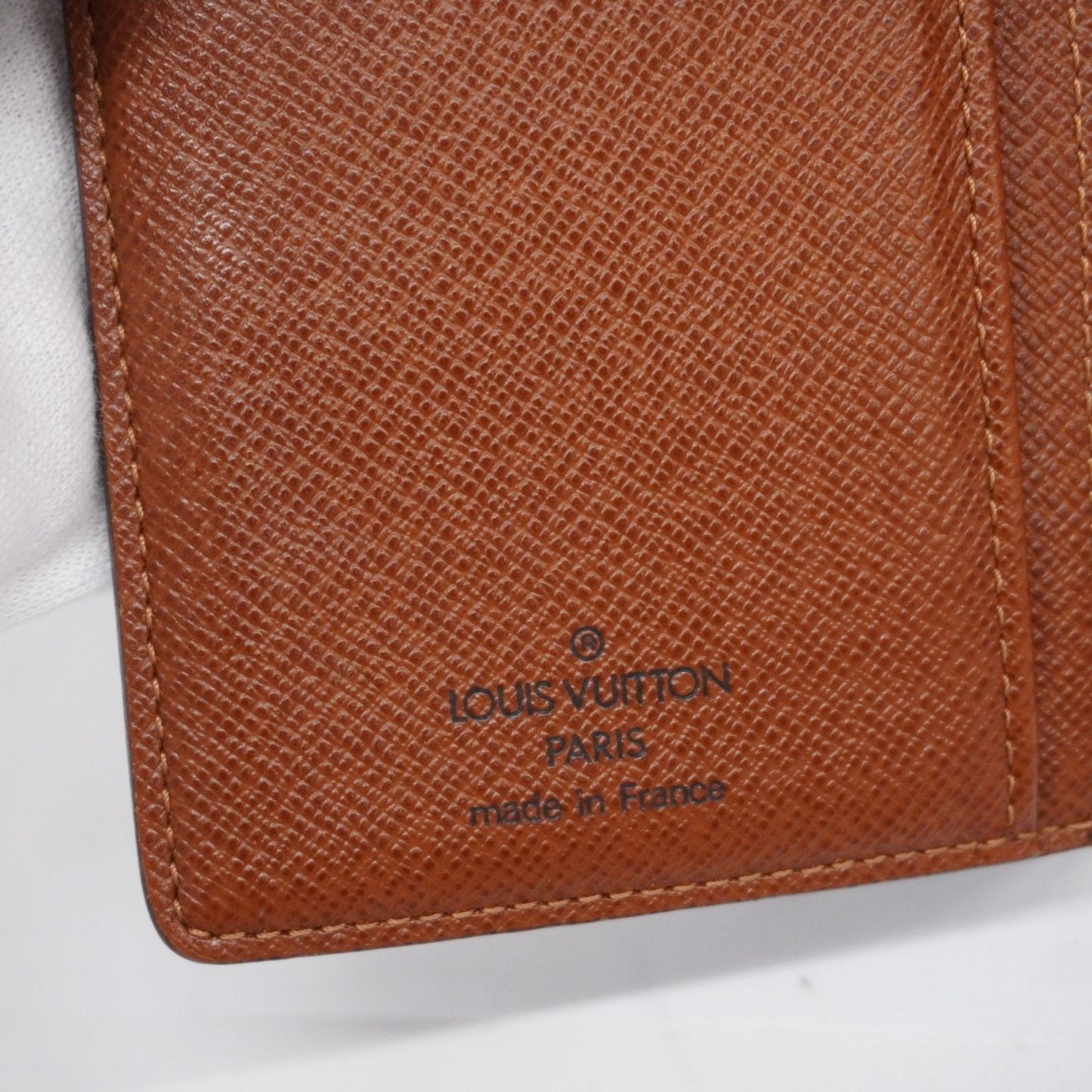 Louis Vuitton  Wallet (Bi-Fold)