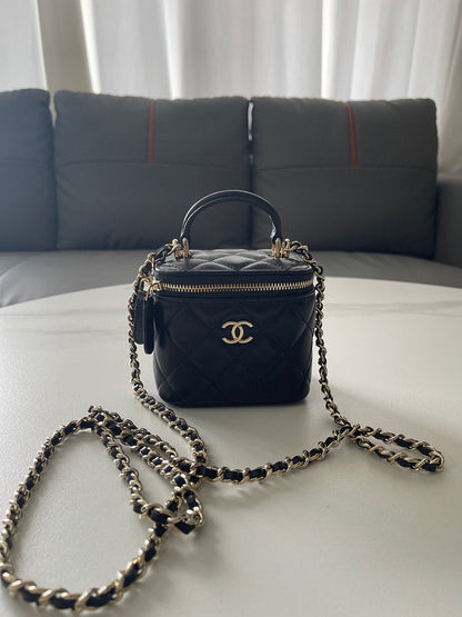 Chanel Luxury Handbag Style 199