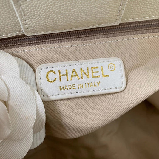 Chanel Luxury Handbag Style 650