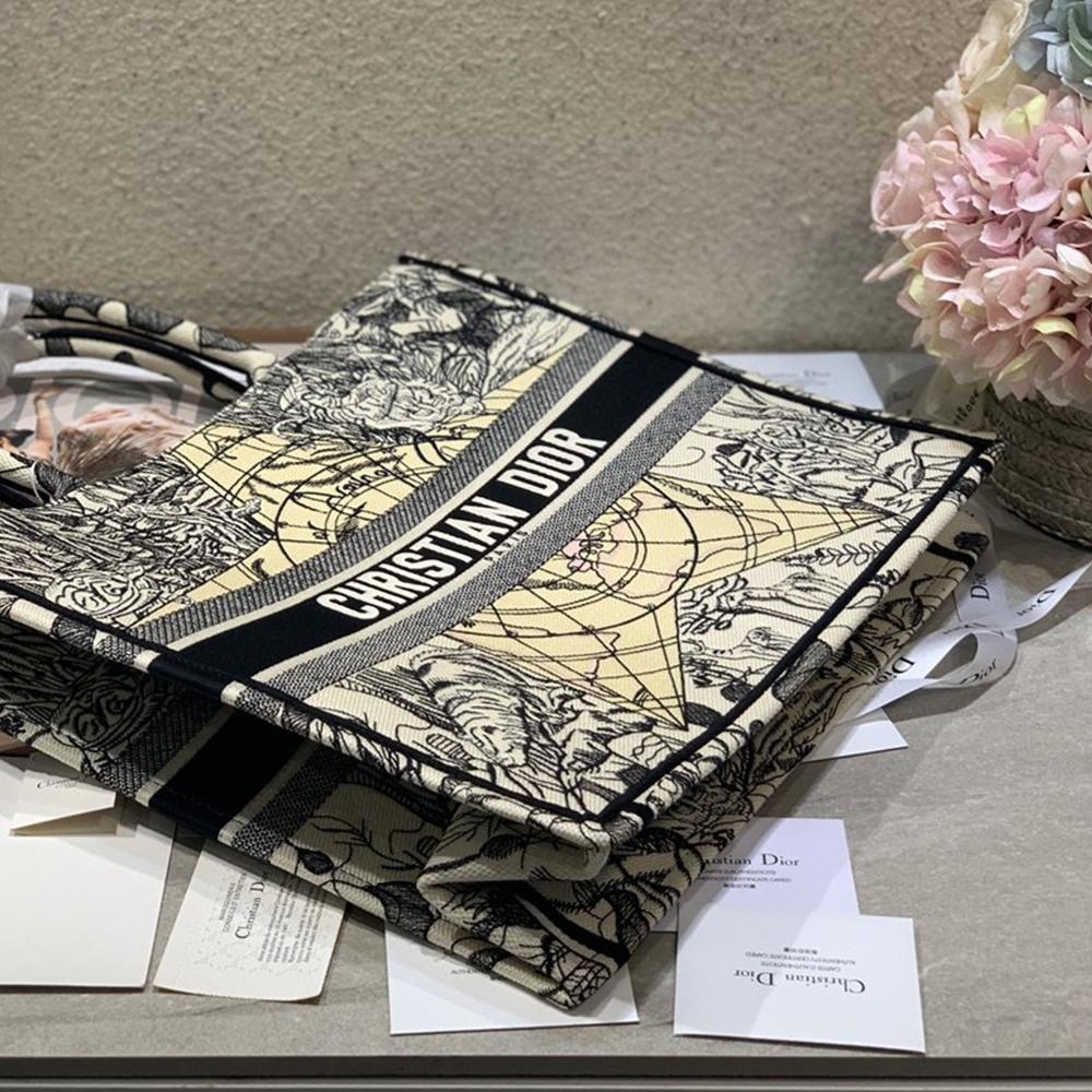 Gucci Book Tote Tote Bag