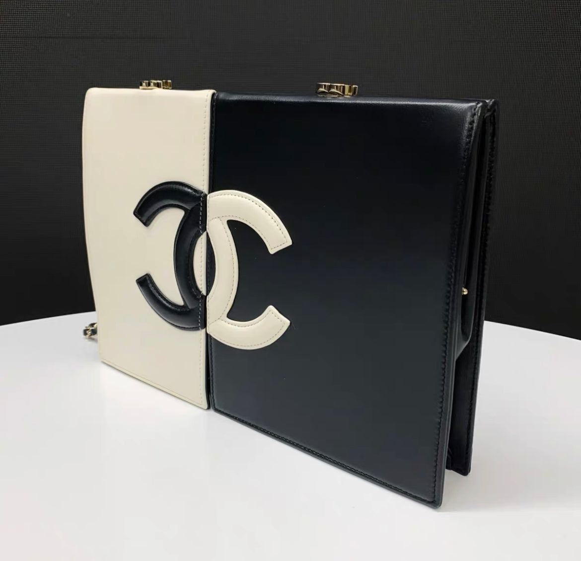 Chanel 21Ss Black And White Evening Bag