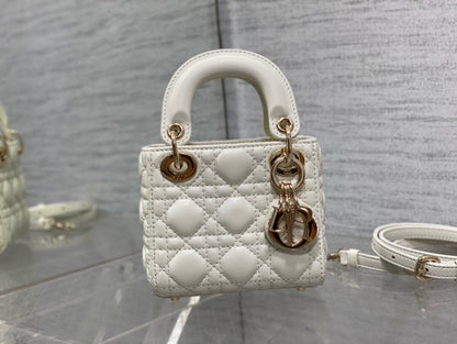 Chanel Luxury Handbag Style 351