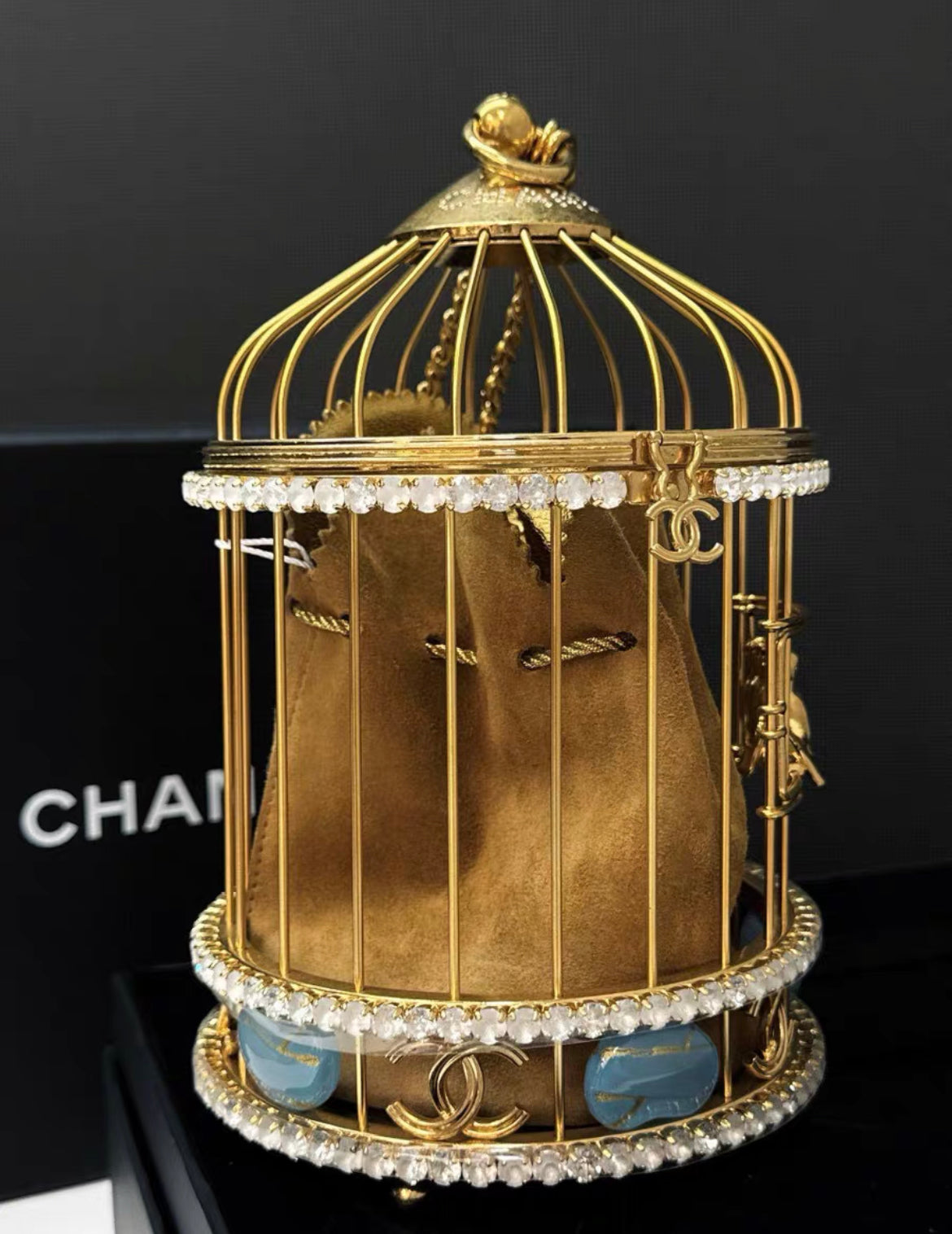 Chanel Luxury Leather Gold Handbag Style 8