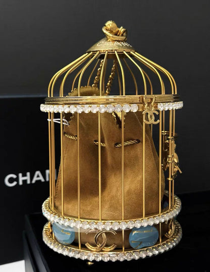 Chanel Luxury Leather Gold Handbag Style 8