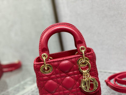 Chanel Luxury Handbag Style 354