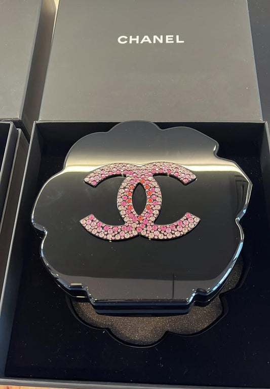 Chanel 2018 Camellia Strass And Resin Evening Clutch Bag In Pink