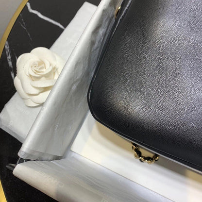 Chanel Luxury Handbag Style 488