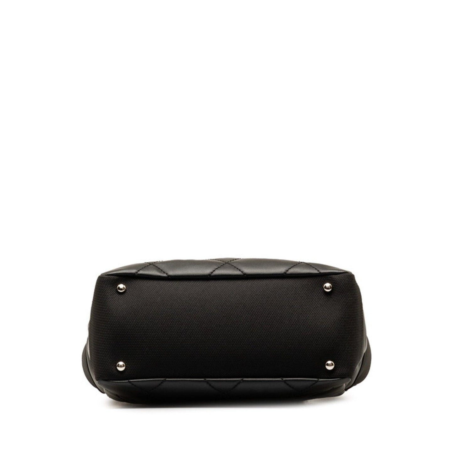 Chanel Luxury Tote Style 2