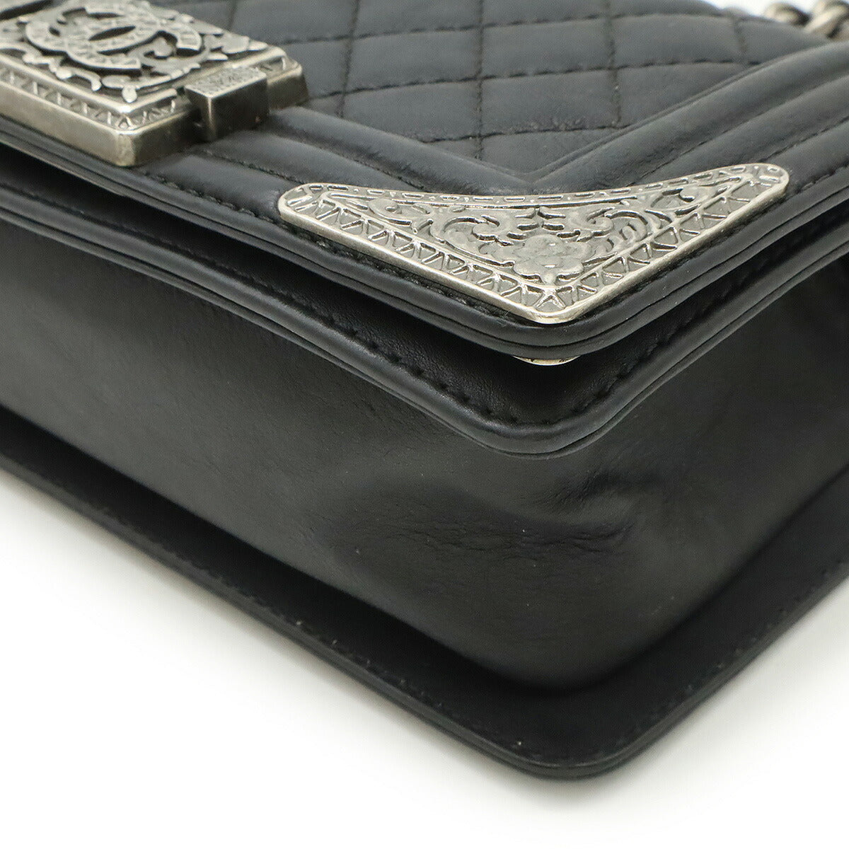 Chanel Boy Leather Shoulder Bag Style 10