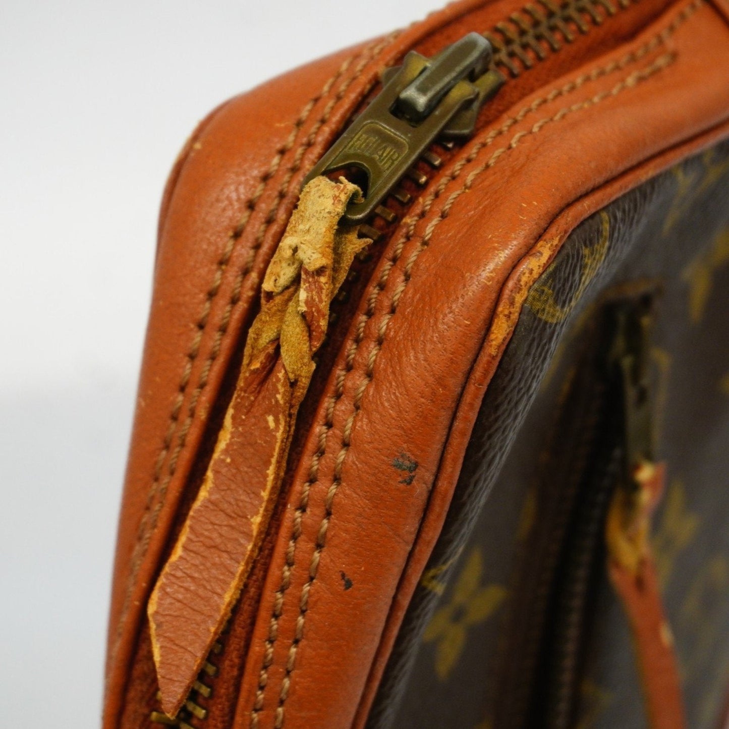 Louis Vuitton Pochette sport