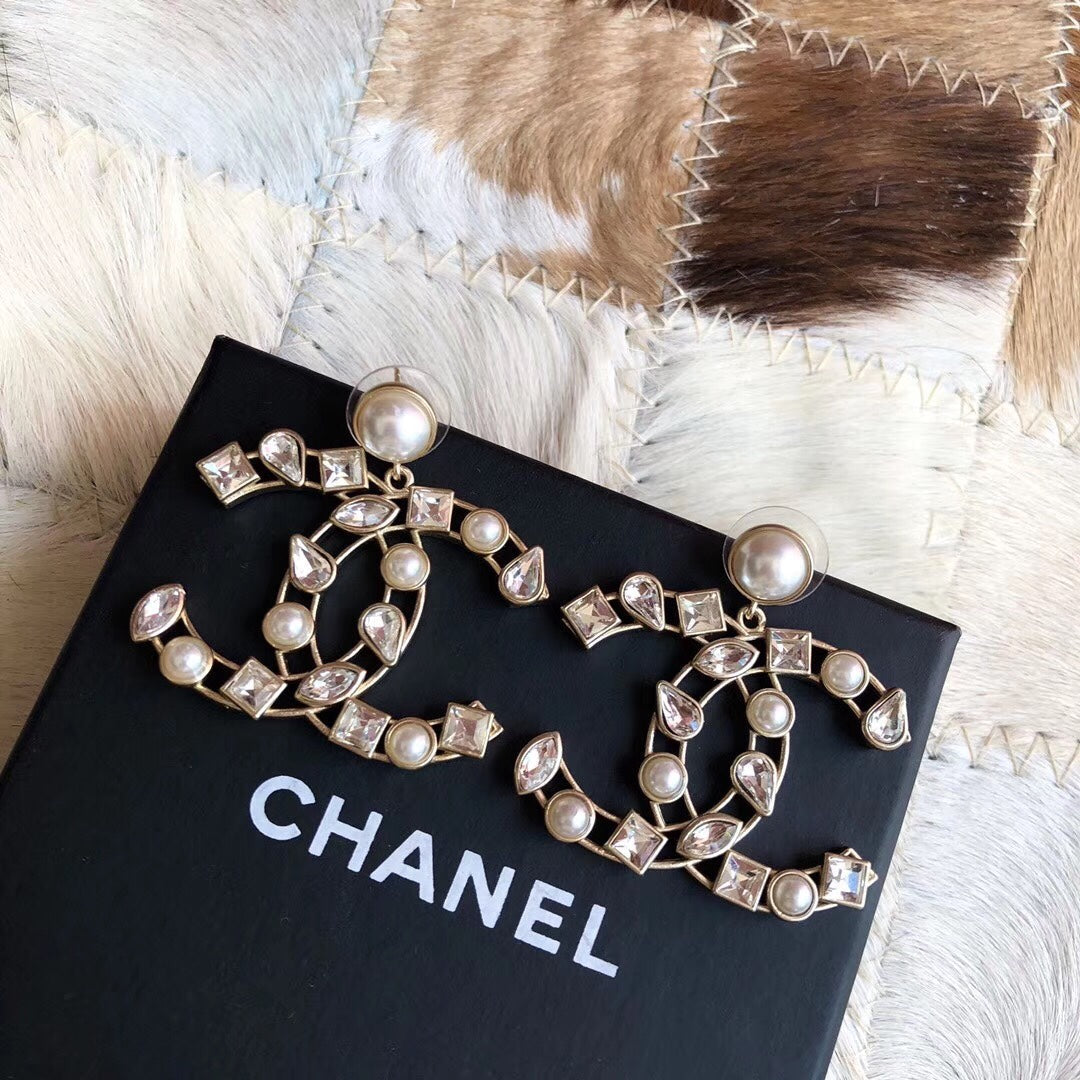 Pearl earrings