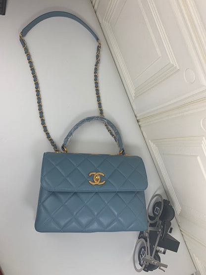 Chanel Luxury Handbag Style 401