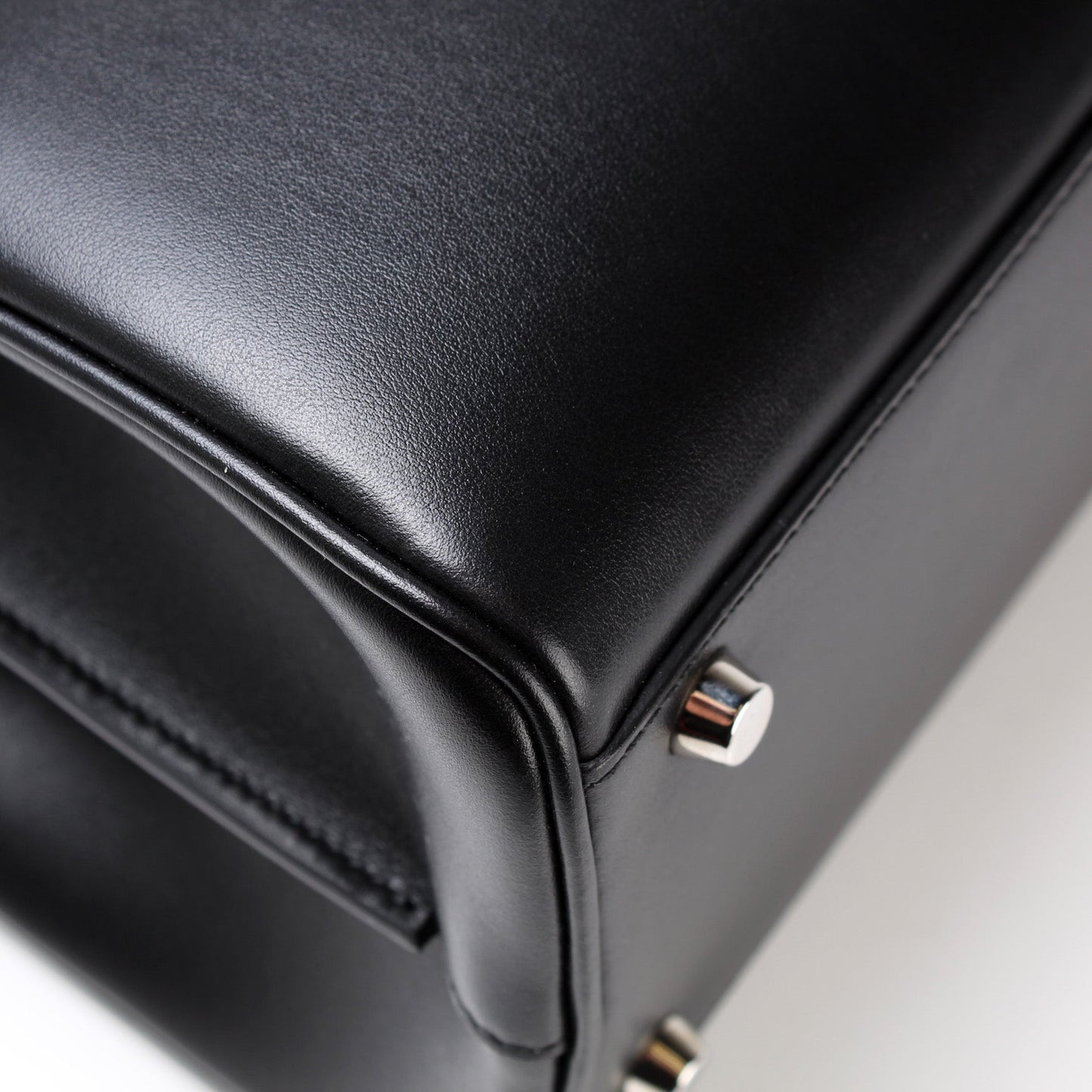 564714 Zumi Top Handle Medium