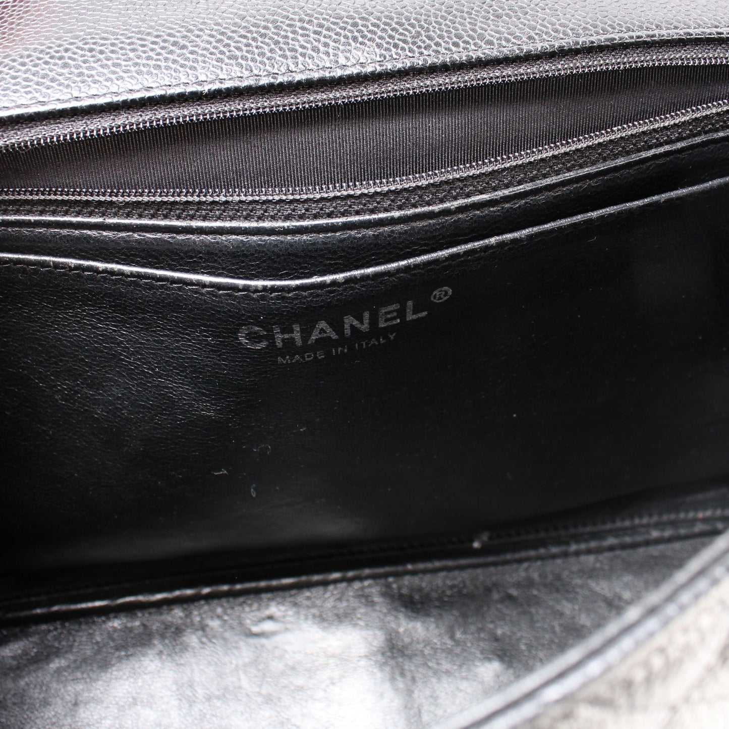 Classic Flap Jumbo Caviar 13M