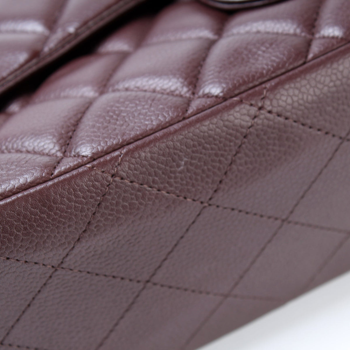 Classic Flap Maxi Caviar 14M