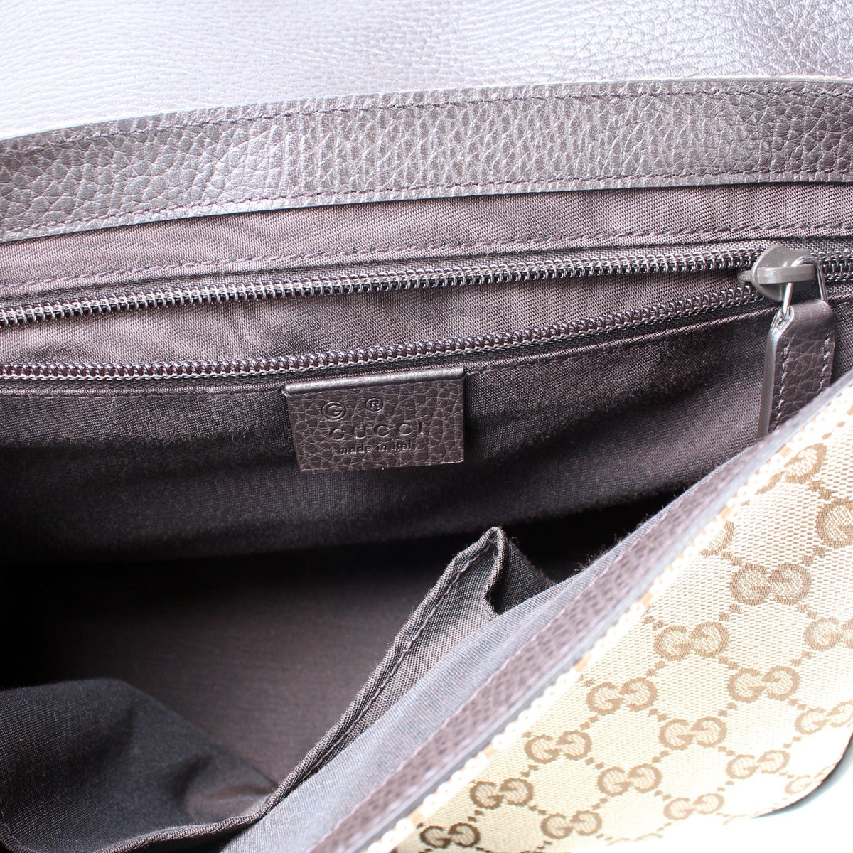 449172 GG Canvas Messenger