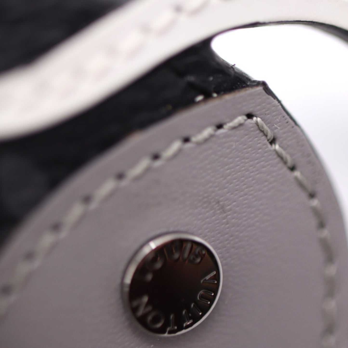 Louis Vuitton    Leather Monogram Eclipse Keyring