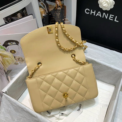Chanel Luxury Handbag Style 617