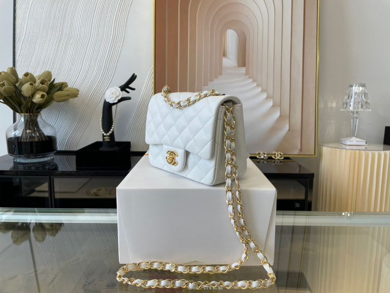 Chanel Luxury Handbag Style 449