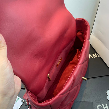 Chanel Luxury Handbag Style 600