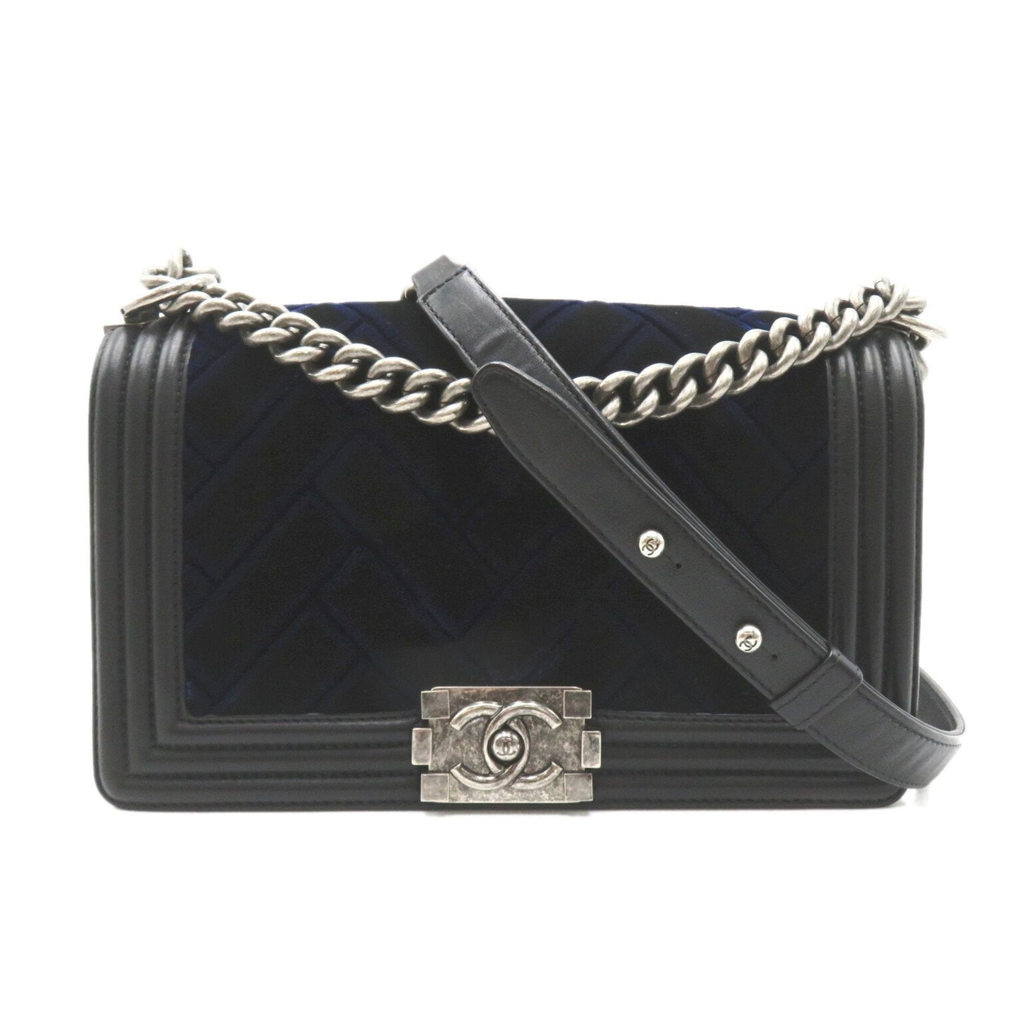 Chanel Boy Chanel Chain Shoulder Bag, Lambskin (Sheepskin), Women's, Navy, Black