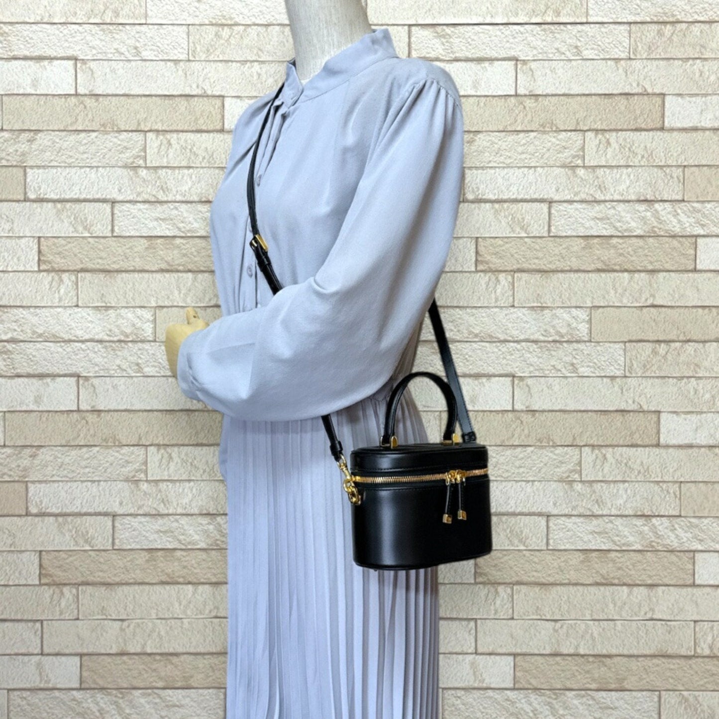 Christian Dior Black Leather Shoulder Bag Style 8