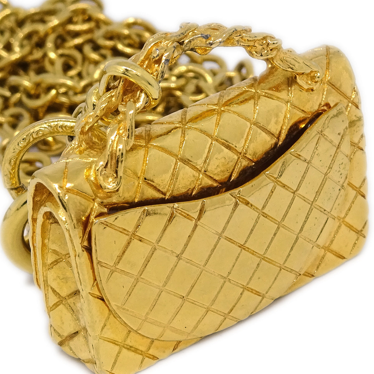 Chanel Gold Chain Luxury Handbag Style