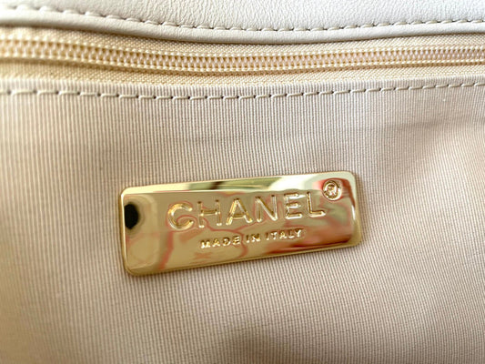 Chanel Luxury Handbag Style 603