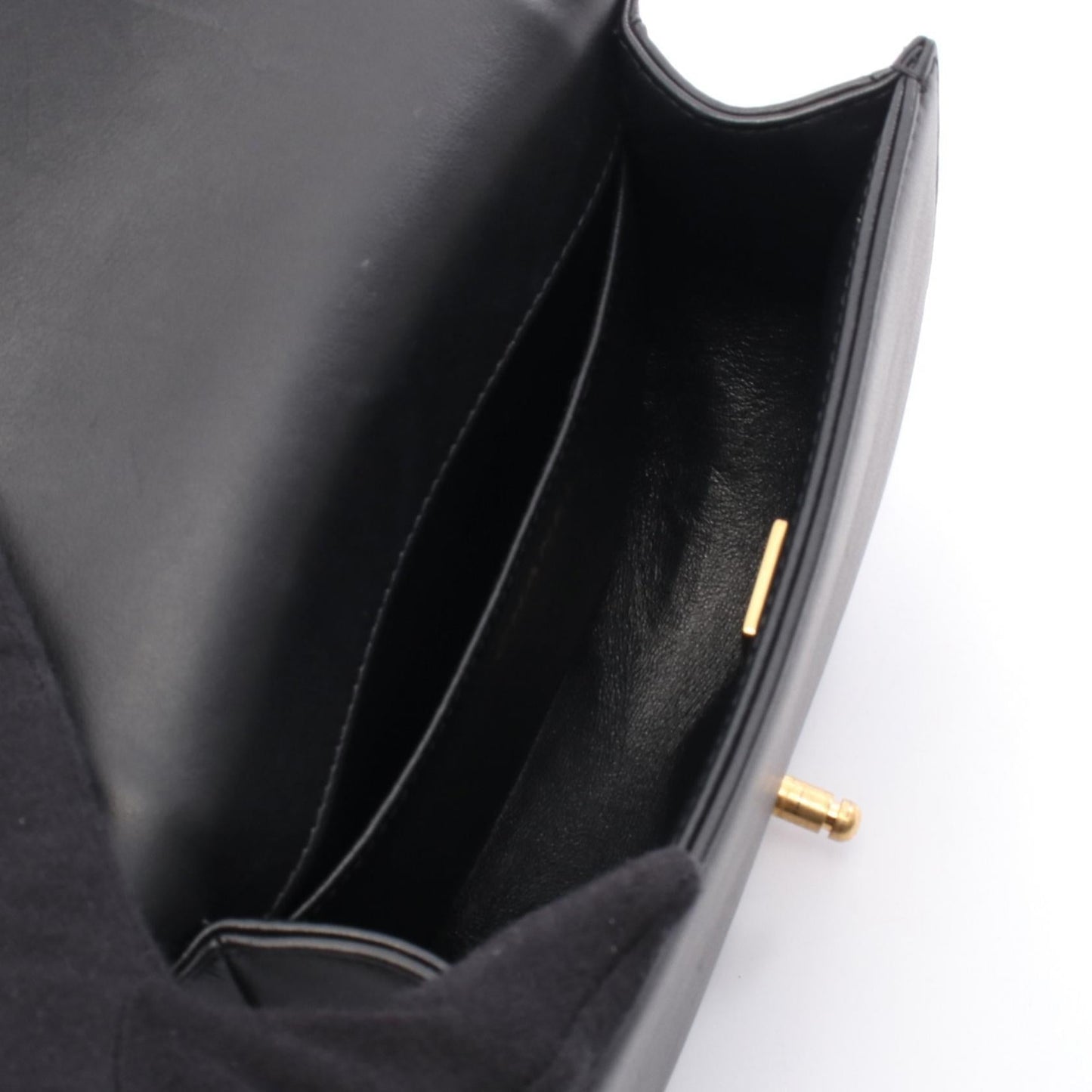 Chanel Boy Leather Shoulder Bag Style 2