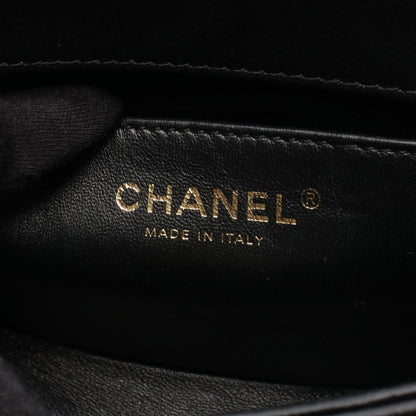 Chanel Boy Leather Shoulder Bag Style 2