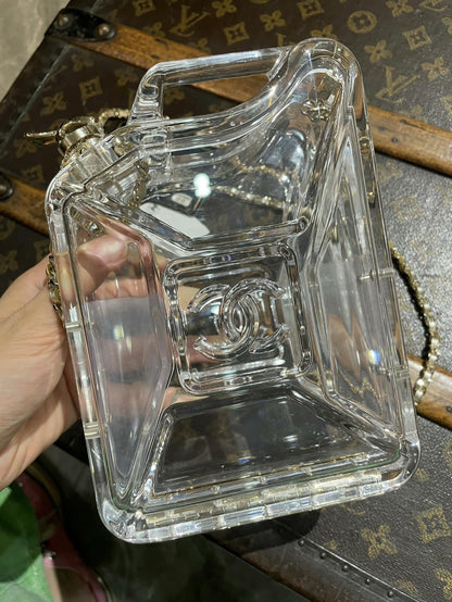 Chanel Luxury Leather Gold Clutch Style 2