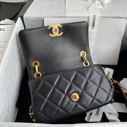 Chanel Luxury Handbag Style 653