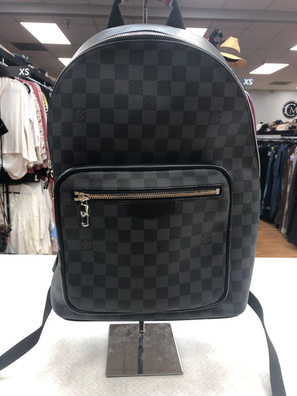 Backpack Designer By Louis Vuitton  Size: Large