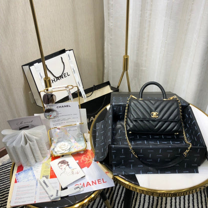 Chanel Luxury Handbag Style 525